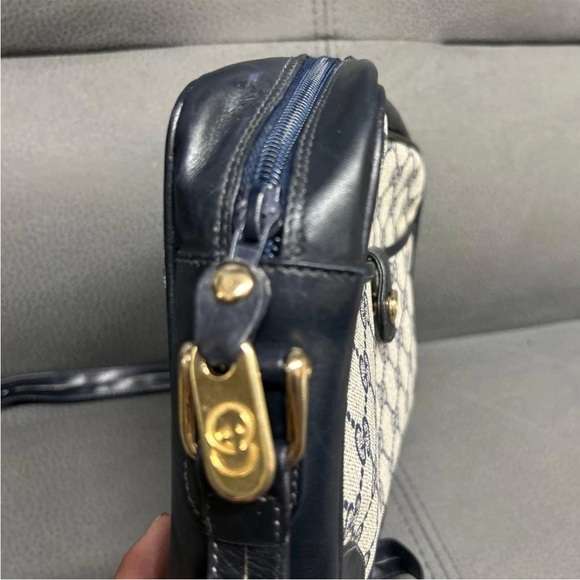 Gucci Black and Cream Crossbody Bag - Picture 8 of 10